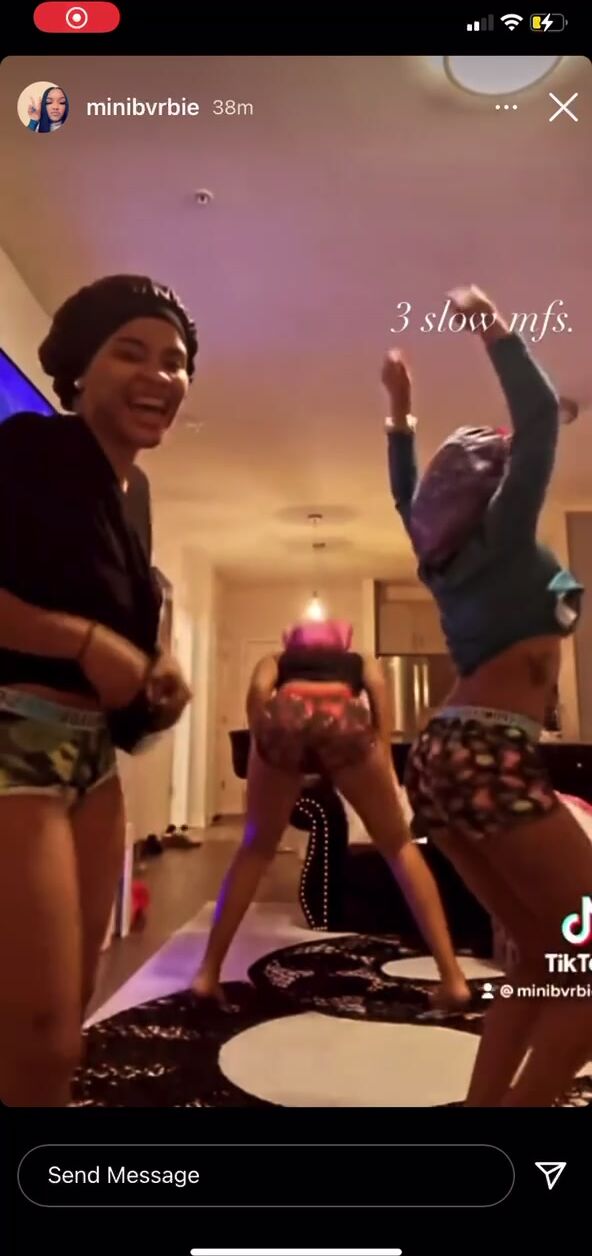 Ghetto black girls twerking