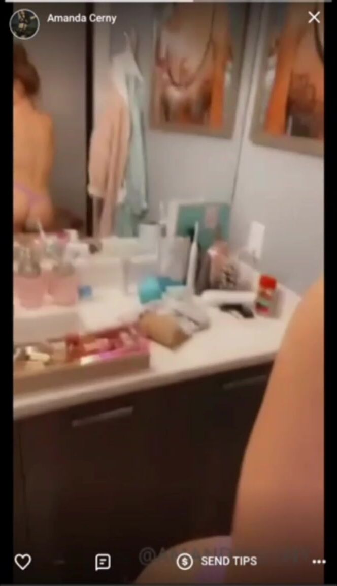 Amanda Cerny Leaked Nude Live