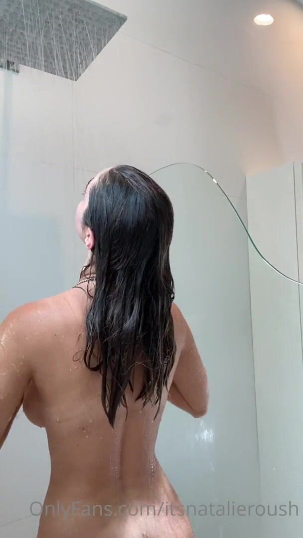 Delicious Tits exhibit when Time for Bath - Natalie Roush