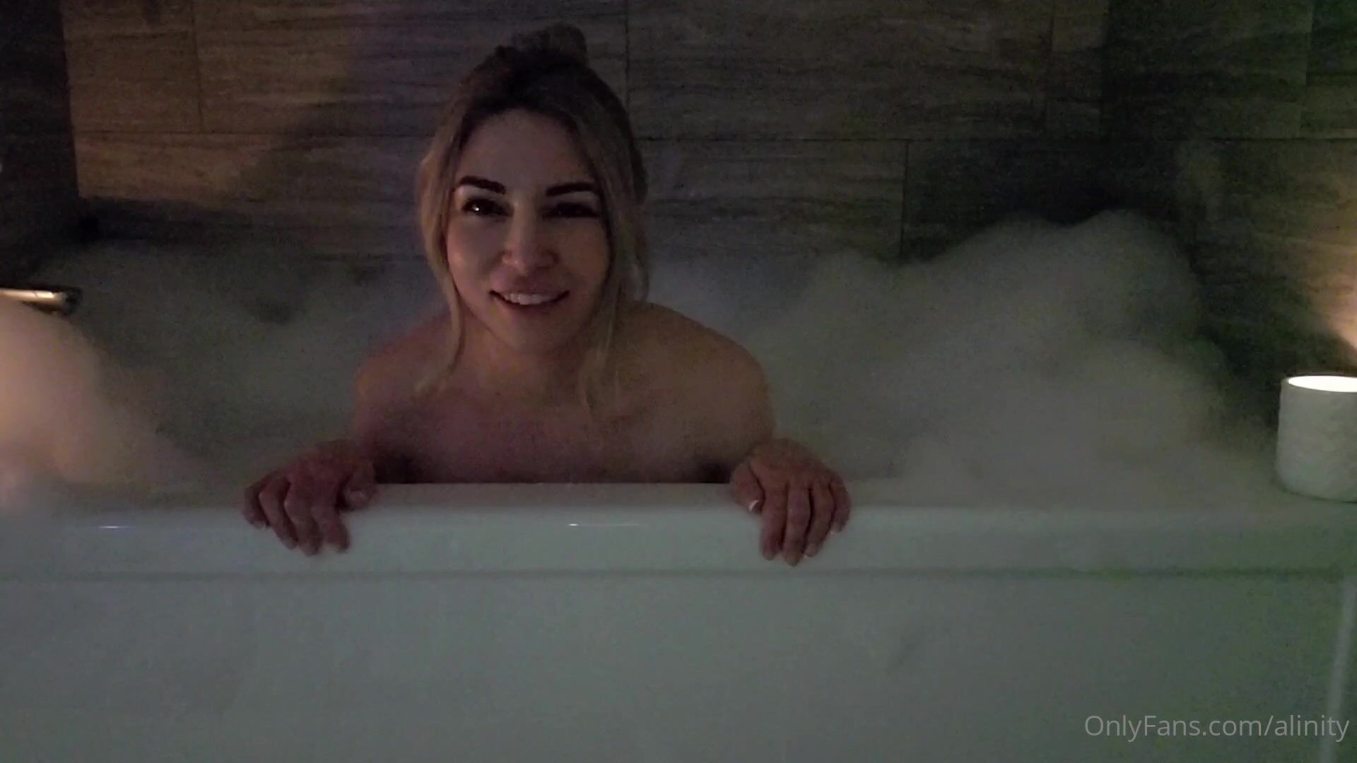Alinity bathtub video