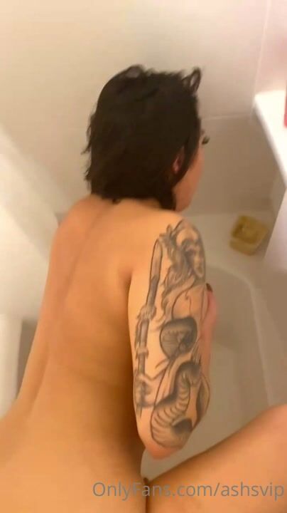 Ash shower sex