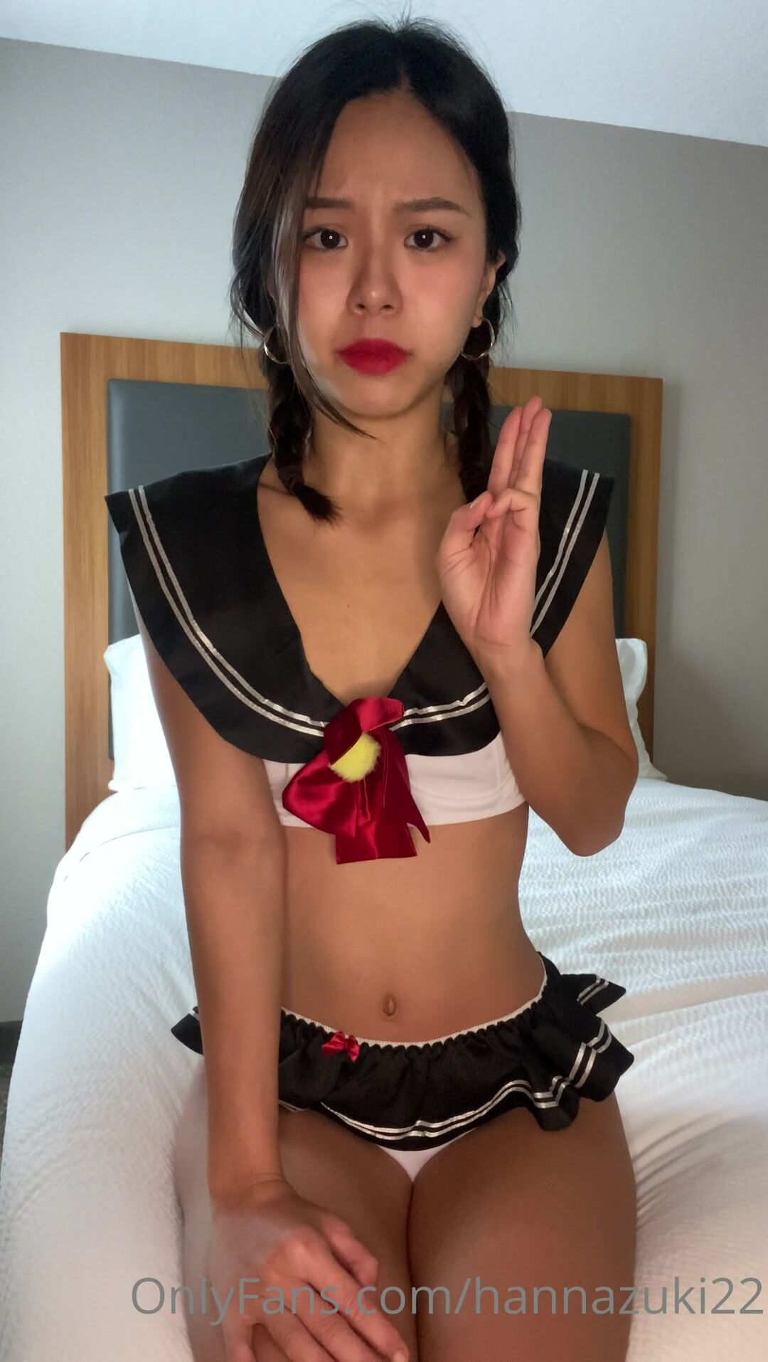 Hannazuki sexy schoolgirl