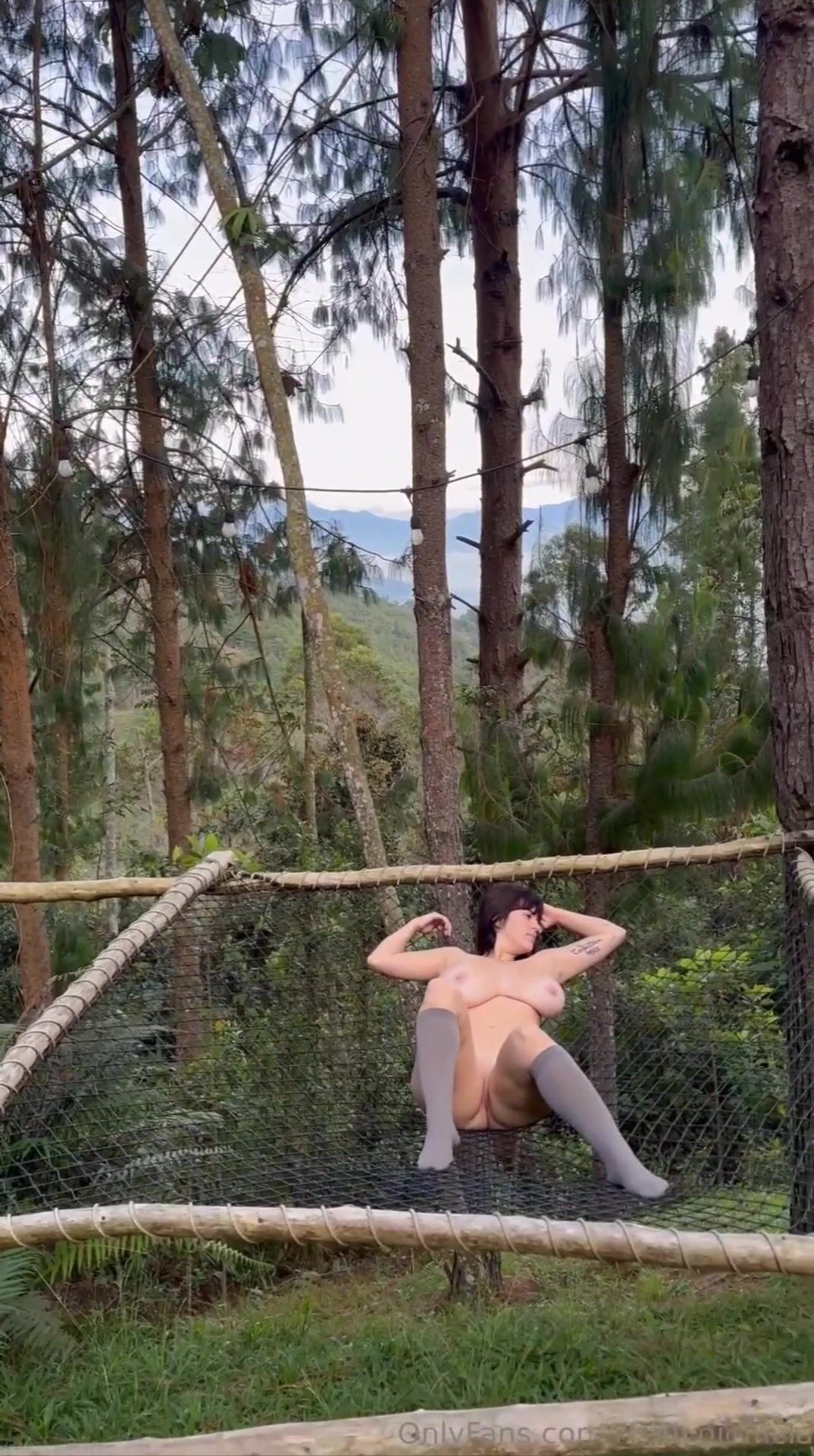 Mady_Gio Naked in the jungle of Colombia