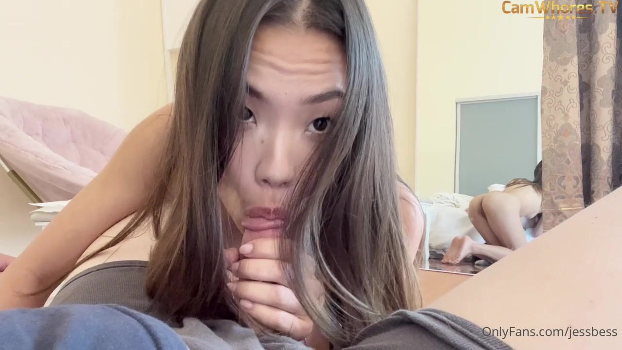 JessBess BLOWJOB AND CUM IN MOTH
