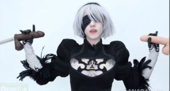 2B uses her body to rescue